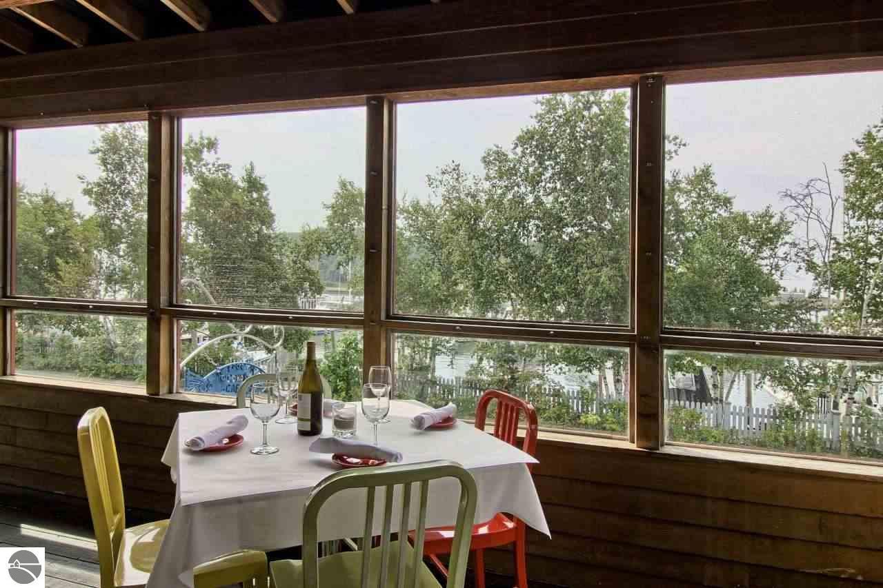 320 Main St, Frankfort, MI 49635
